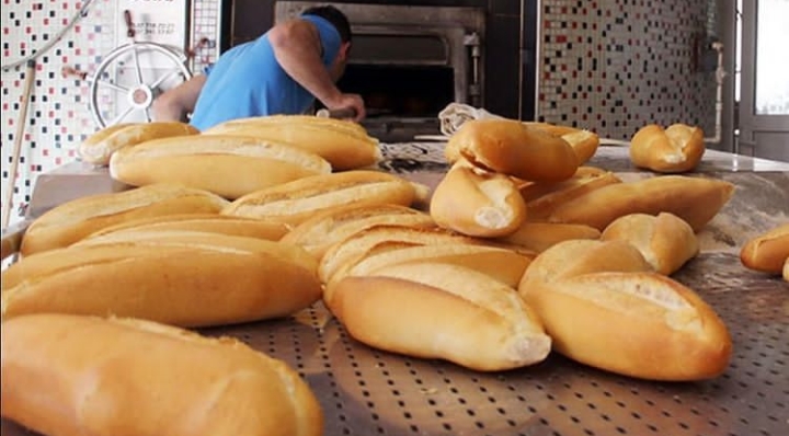 EKMEK ASLANIN MİDESİNDE