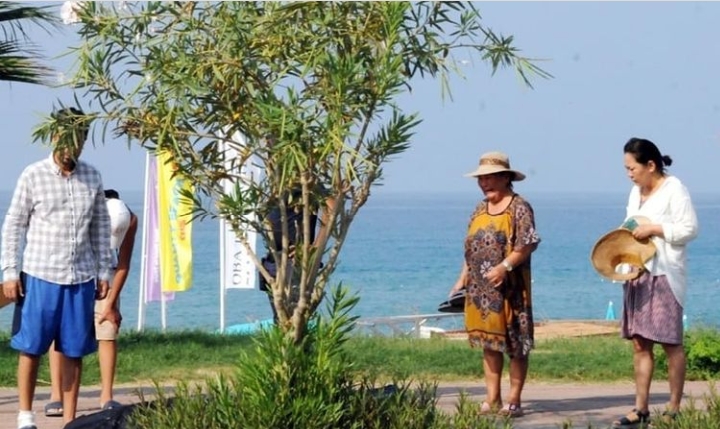 ALANYA’DA DENİZE GİREN KAZAK TURİST BOĞULDU