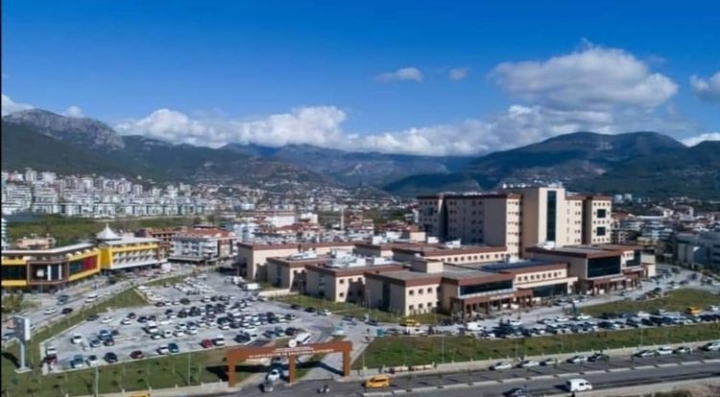 ALANYA EĞİTİM VE ARAŞTIRMA HASTANESİ YANGINA TIBBİ DESTEK İÇİN HAZIR