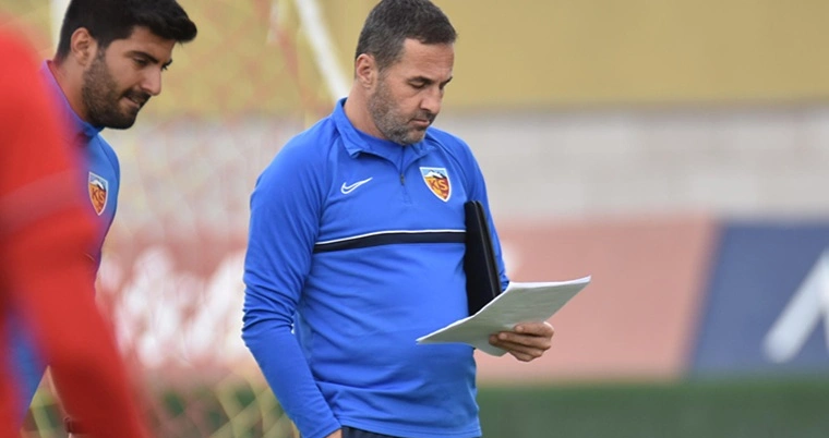 KAYSERİSPOR YALÇIN KOŞUKAVAK İLE YOLLARINI AYIRDI