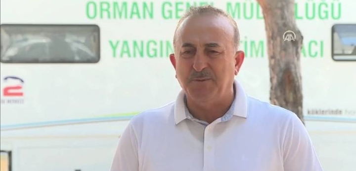 BAKAN ÇAVUŞOĞLU YANGINLARLA İLGİLİ BİLGİ VERDİ