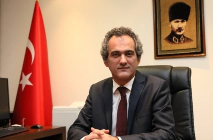 YENİ MİLLİ EĞİTİM BAKANI PROF. DR. MAHMUT ÖZER