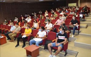 LAKADAMYALI, STAJYER HEKİMLERLE BİR ARAYA GELDİ