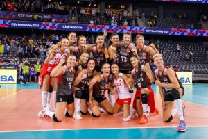 SULTANLAR AVRUPA ŞAMPİYONASINA GALİBİYETLE BAŞLADI