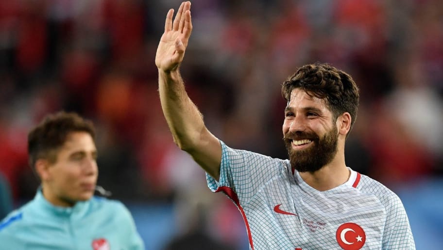 OLCAY ŞAHAN FUTBOLU BIRAKTI