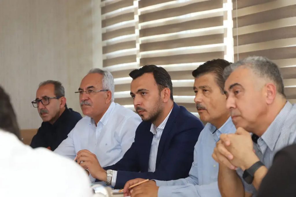 BAŞKAN TOKLU ÇİFTÇİ SORUNLARI İÇİN KOLLARI SIVADI