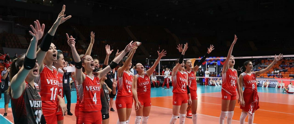 FİLENİN SULTANLARI AVRUPA ÜÇÜNCÜSÜ