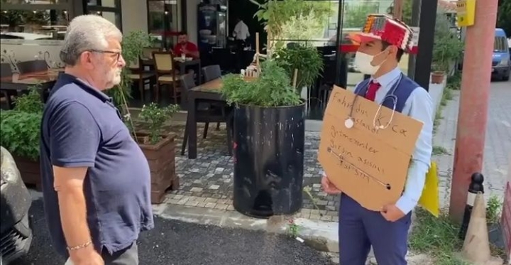 İRANLI AKTİVİSTİN AŞI MÜCADELESİ