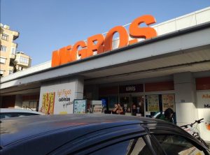 KLİMADAN ÇIKAN YANGIN PANİĞE NEDEN OLDU