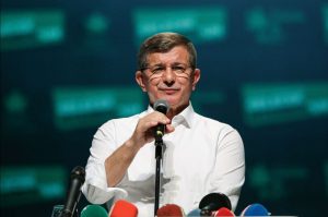 DAVUTOĞLU’NU ALLAH KORUDU