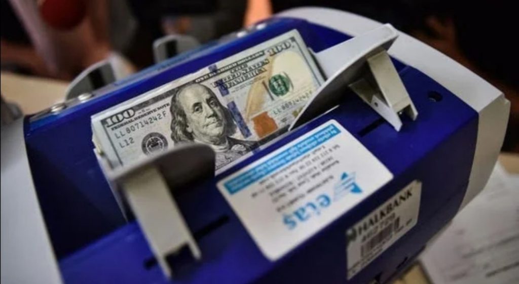 DÖVİZ BÜROLARI KEPENK İNDİRİYOR