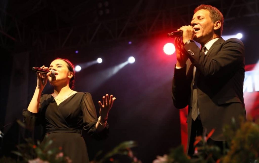 MUHTEŞEM KONSERE, MUHTEŞEM İLGİ