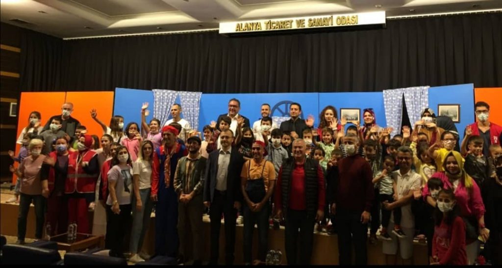 ÇOCUKLAR HEM EĞLENDİLER HEM KIZILAYI ÖĞRENDİLER