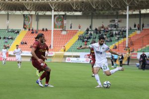 ALANYASPOR YENİLMEZLİK SERİSİNİ 8 MAÇA ÇIKARDI