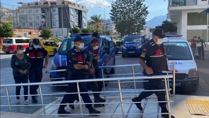 DUR DURAK BİLMİYORLAR