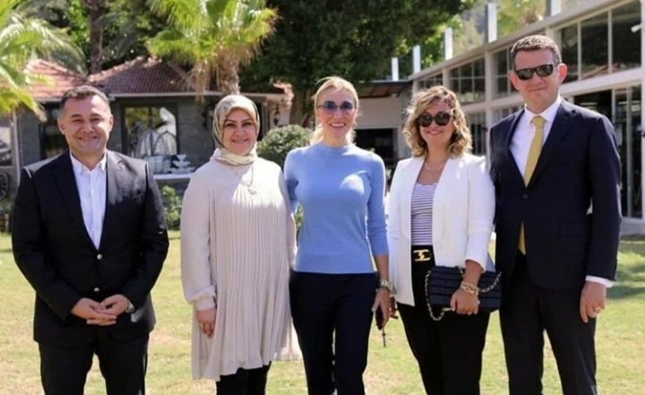 “HER ŞEHRİ ÜNLÜSÜYLE GEZİYORUZ” EKİBİ ALANYA’DA