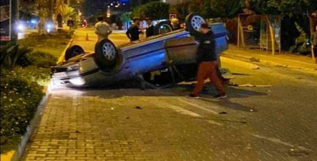 TAKLA ATAN ARAÇTA BURUNLARI BİLE BİLE KANAMADI