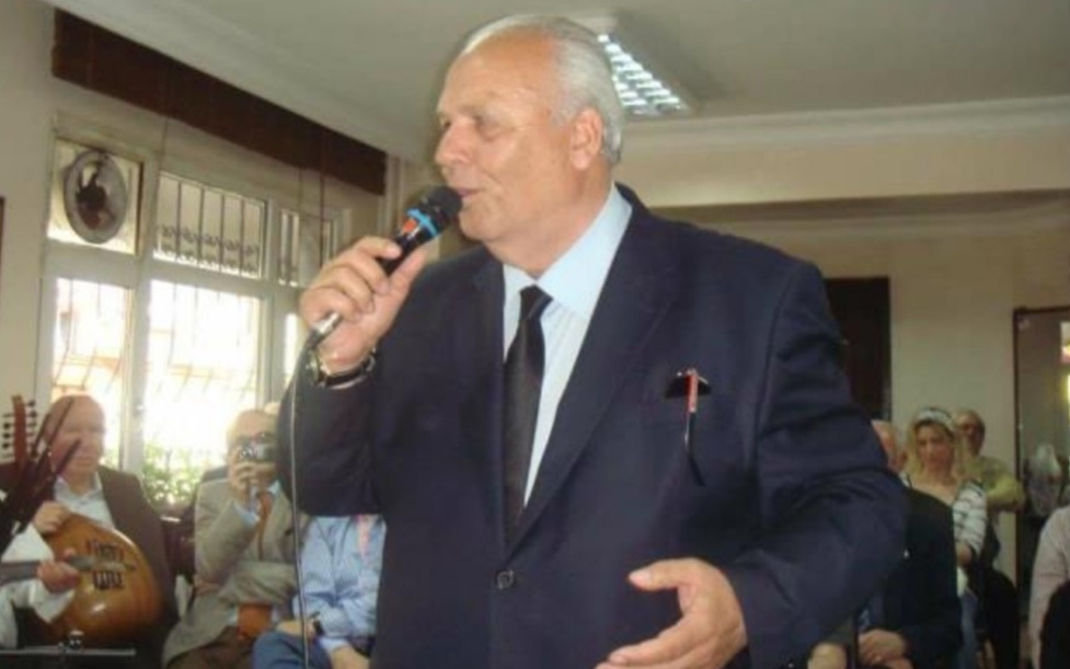 SON NEFESİNİ SAHNEDE VERDİ