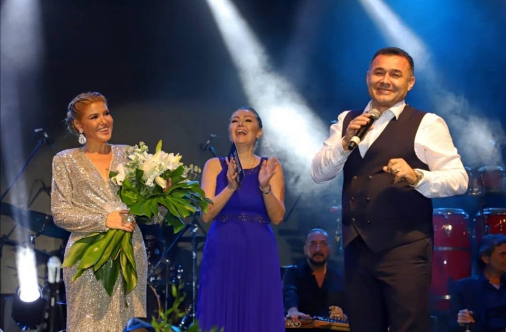 FETİH KUTLAMALARINA GÜLBEN ERGEN KONSERİ DAMGASINI VURDU