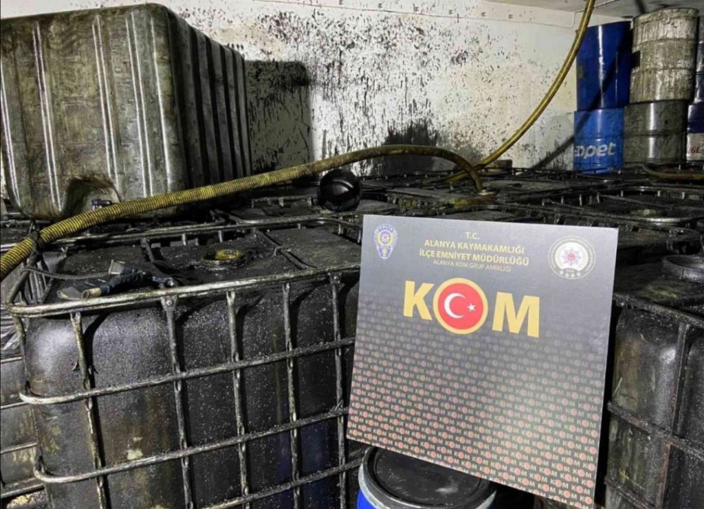 13 TON KAÇAK AKARYAKIT ELE GEÇİRİLDİ