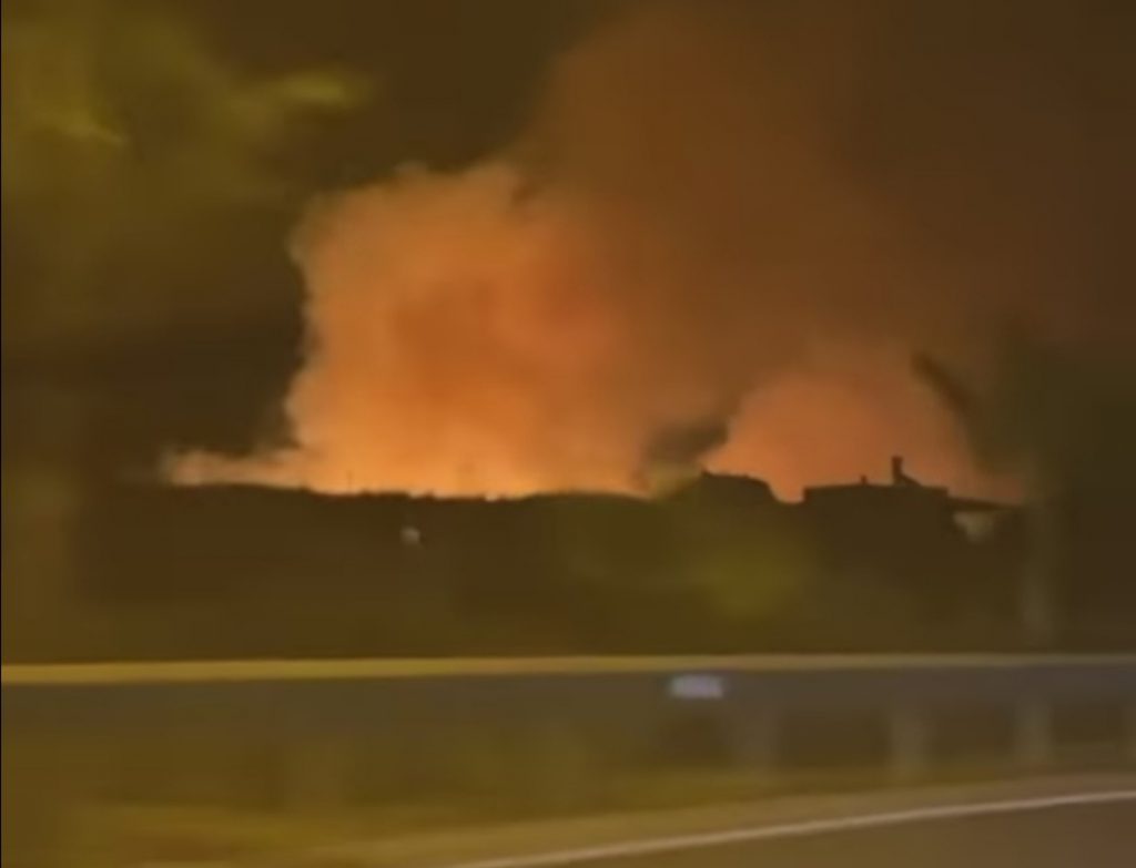 ÇALILIKLARDA ÇIKAN YANGIN KORKU DOLU ANLAR YAŞATTI