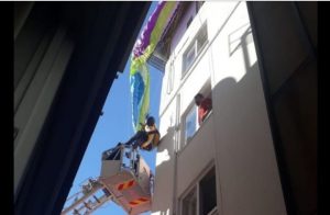 YÜREKLERİ AĞIZA GETİREN PARAŞÜT KAZASI