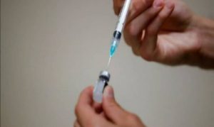 AŞI OLMAYANLARA SOKAĞA ÇIKMA YASAĞI GELİYOR