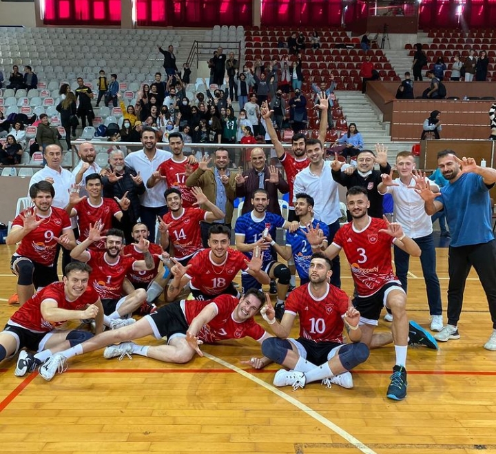 ALANYA’NIN EFELERİ RAKİP TANIMIYOR