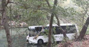 HALK OTOBÜSÜ ŞARAMPOLE YUVARLANDI