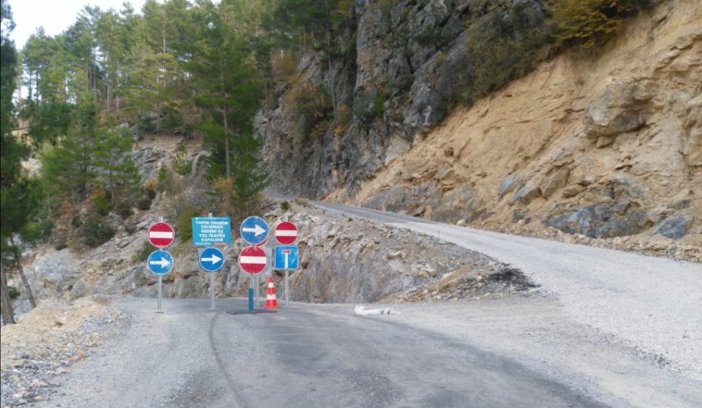 BÜYÜKŞEHİR’DEN SÜRÜCÜLERDE UYARI, BU YOL KAPALI