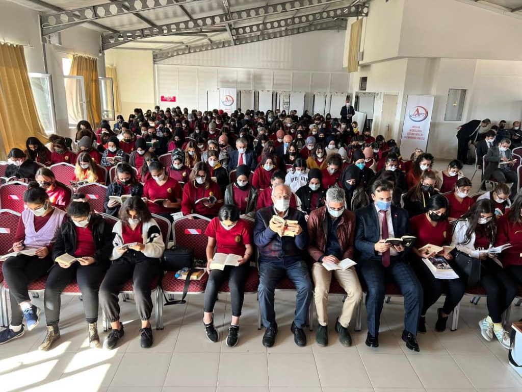 ANTALYA VALİSİ ERSİN YAZICI ECZACI GÜZİN VELİTTİN BEKRİOĞLU MESLEKİ VE TEKNİK ANADOLU LİSESİNİ ZİYARET ETTİ