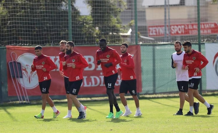 ALANYASPOR ADANA DEMİRSPOR MAÇI HAZIRLIKLARINA BAŞLADI