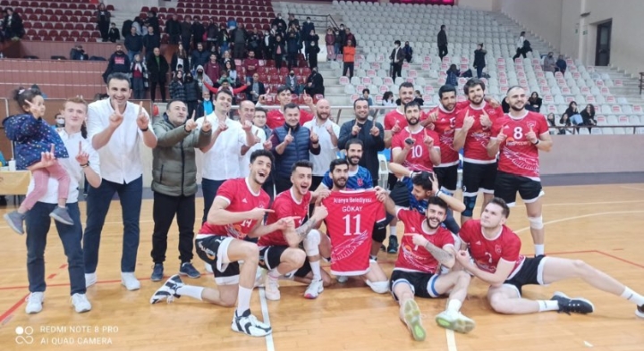 ALANYA’NIN EFELERİ LİGİN İLK YARISINI NAMAĞLUP LİDER TAMAMLADI