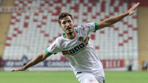 ALANYASPOR ESKİ OYUNCUSU SALİH UÇAN’I İSTİYOR