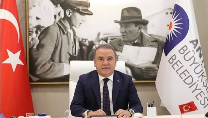 MİLYONLUK SAAT TAKTIĞI İDDİA EDİLDİ