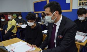 BAŞHEKİM VEKİLİ ETLİ TECRÜBELERİNİ ÖĞRENCİLERLE PAYLAŞTI 