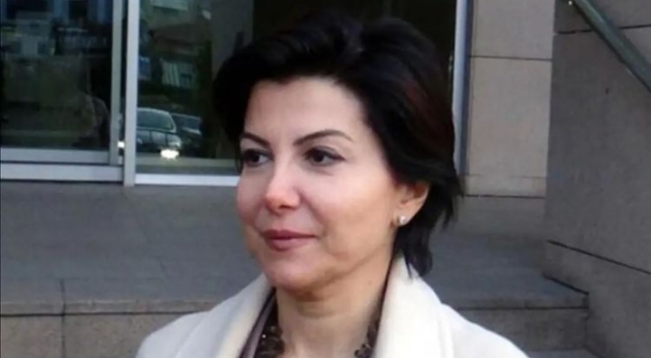 SEDEF KABAŞ CUMHURBAŞKANINA HAKARETTEN TUTUKLANDI