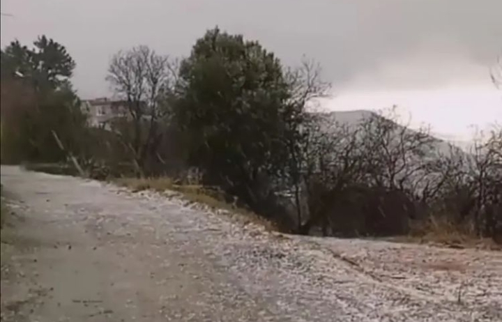 BEKLENEN KAR ALANYA’YA DÜŞTÜ