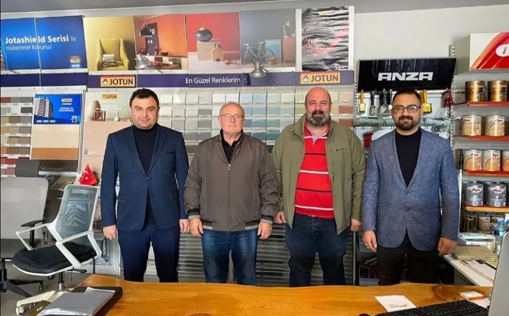 AK PARTİ İLÇE TEŞKİLATI ESNAF İLE BİRLİKTE YOLA DEVAM DİYOR