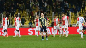 FENERBAHÇE TURU PRAG’A BIRAKTI