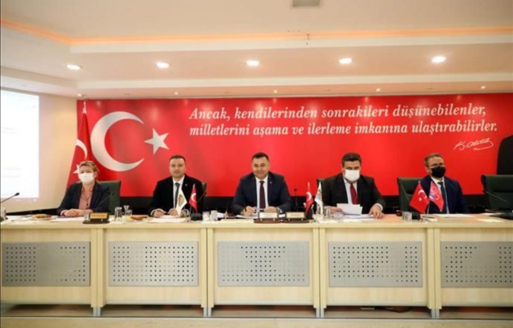 BAŞKAN YÜCEL’DEN ALANYA’NIN KRONİK TRAFİK SORUNUNA ÇÖZÜM SÖZÜ