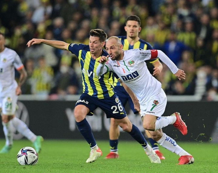 KAPTAN EFECAN KARACA FENERBAHÇE’DE