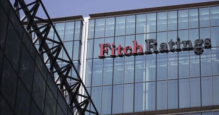FİTCH , TÜRKİYE’NİN KREDİ NOTUNU İNDİRDİ