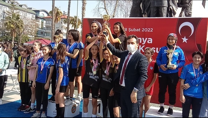 EGVEB GELENEĞİ BOZMADI