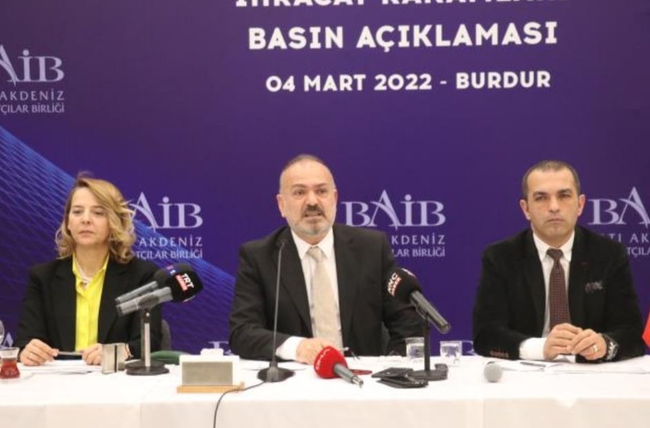 AKDENİZ’Lİ İHRACATÇILAR RUSYA’DAN MÜJDE BEKLİYORLA