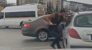 ÇEKİÇLİ TRAFİK MAGANDASI TUTUKLANDI