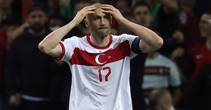 BURAK YILMAZ MİLLİ TAKIMI BIRAKTI