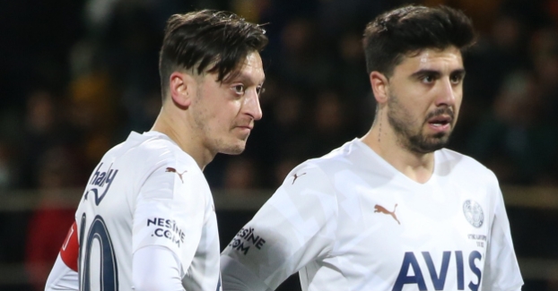 FENERBAHÇE’DE MESUT ÖZİL VE OZAN TUFAN KADRO DIŞI BIRAKILDI