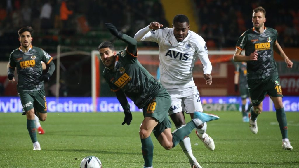 ALANYASPOR FENERBAHÇE’YE DİŞ GEÇİREMEDİ