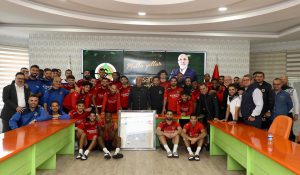 HASAN ÇAVUŞOĞLU İÇİN DOĞUM GÜNÜ KUTLAMASI YAPILDI